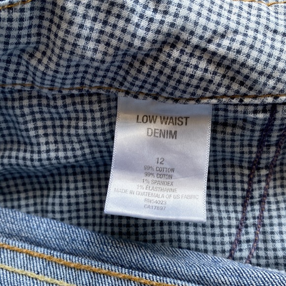 Old Navy low waist stretch shorts - Picture 9 of 9